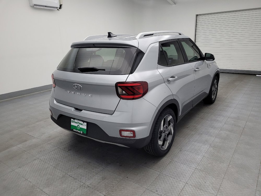 Used 2022 Hyundai Venue SEL image 9