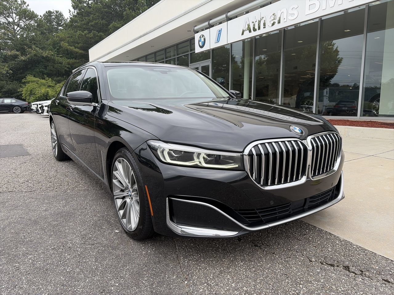 Used 2022 BMW 750i xDrive w/ Executive Package AWD/4WD image 1