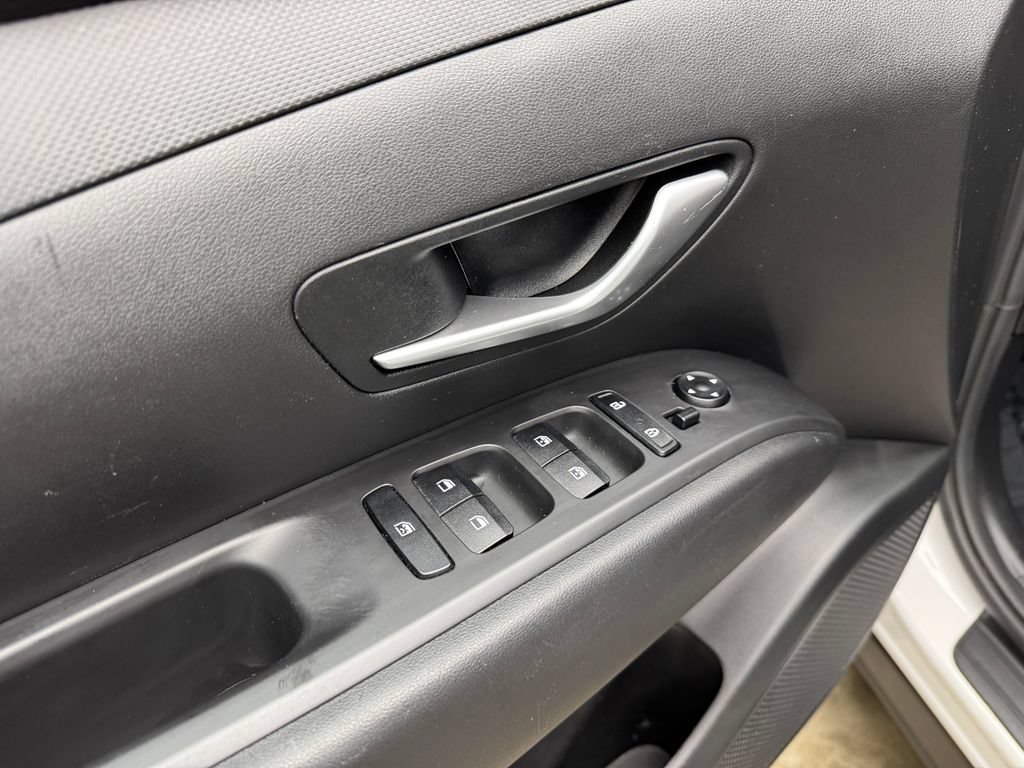 Used 2023 Hyundai Tucson SEL FWD image 10