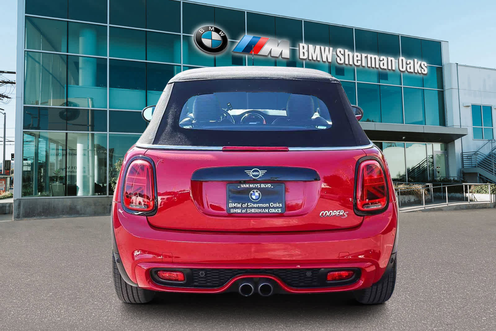 Used 2019 MINI Cooper S w/ Premium Package image 5