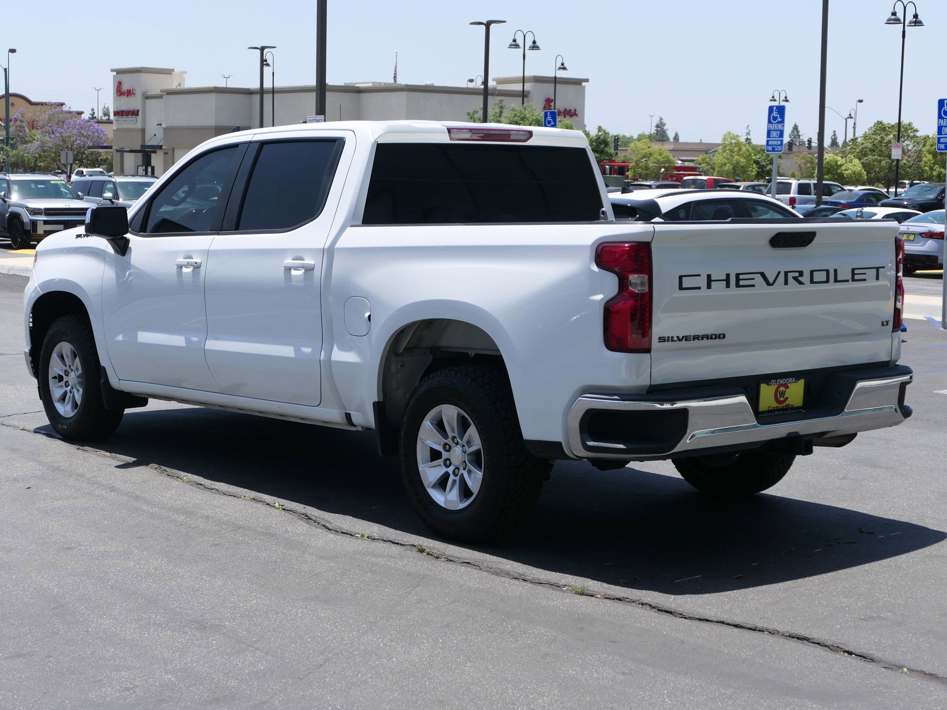 Used 2022 Chevrolet Silverado 1500 LT w/ LPO, Dark Essentials Package RWD image 7