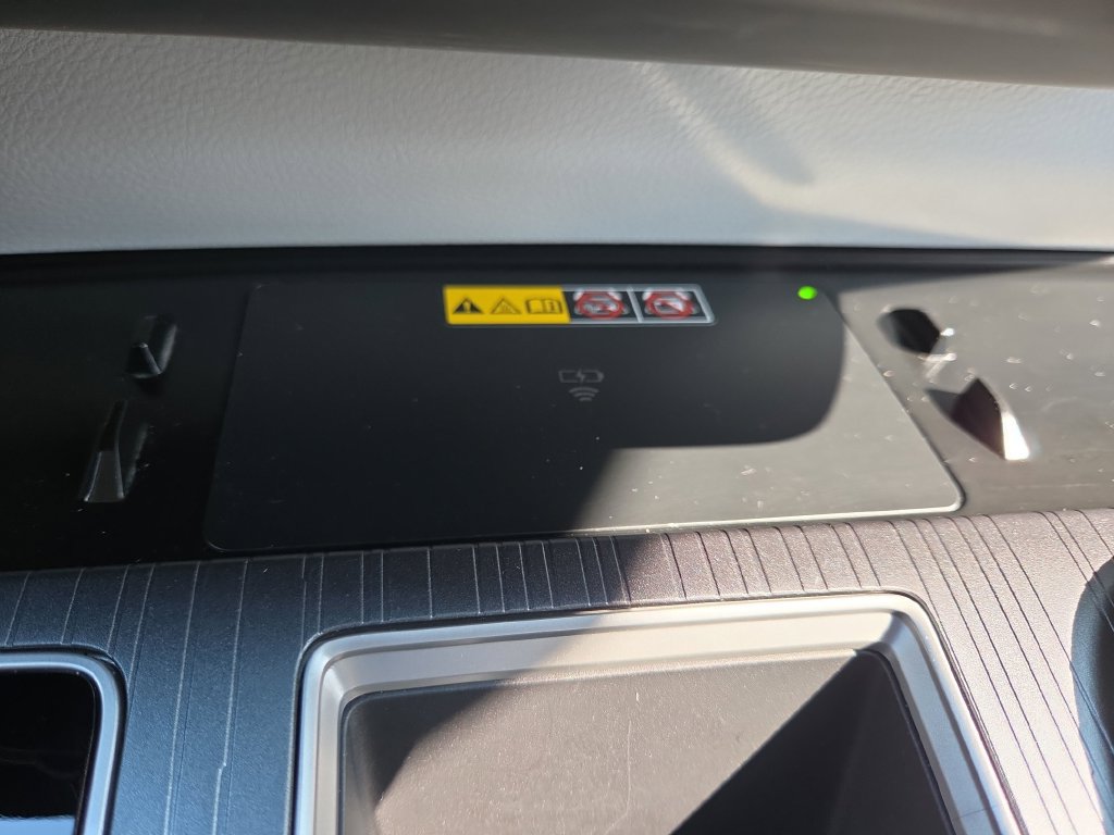 Used 2025 Toyota Sienna XLE w/ XLE Plus Package AWD/4WD image 39