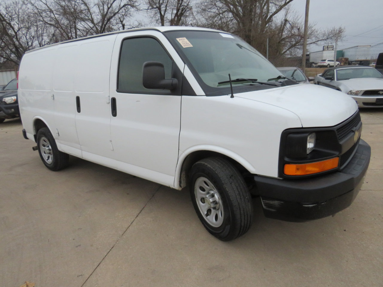 Used 2013 Chevrolet Express 1500 image 3