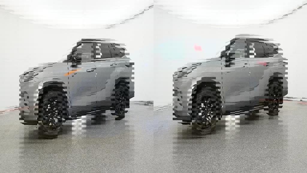New 2026 Toyota Highlander XLE image 18