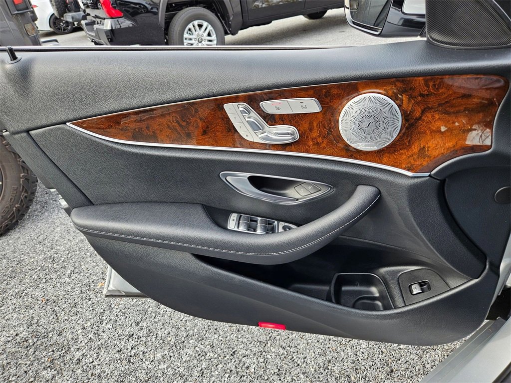 Used 2019 Mercedes-Benz E 300 4MATIC image 7