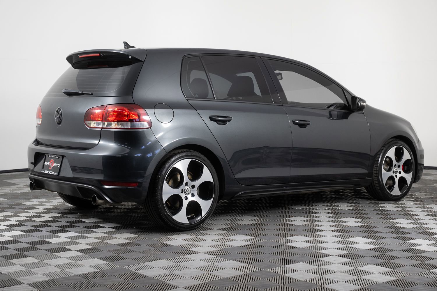 Used 2013 Volkswagen Golf 4-Door image 8