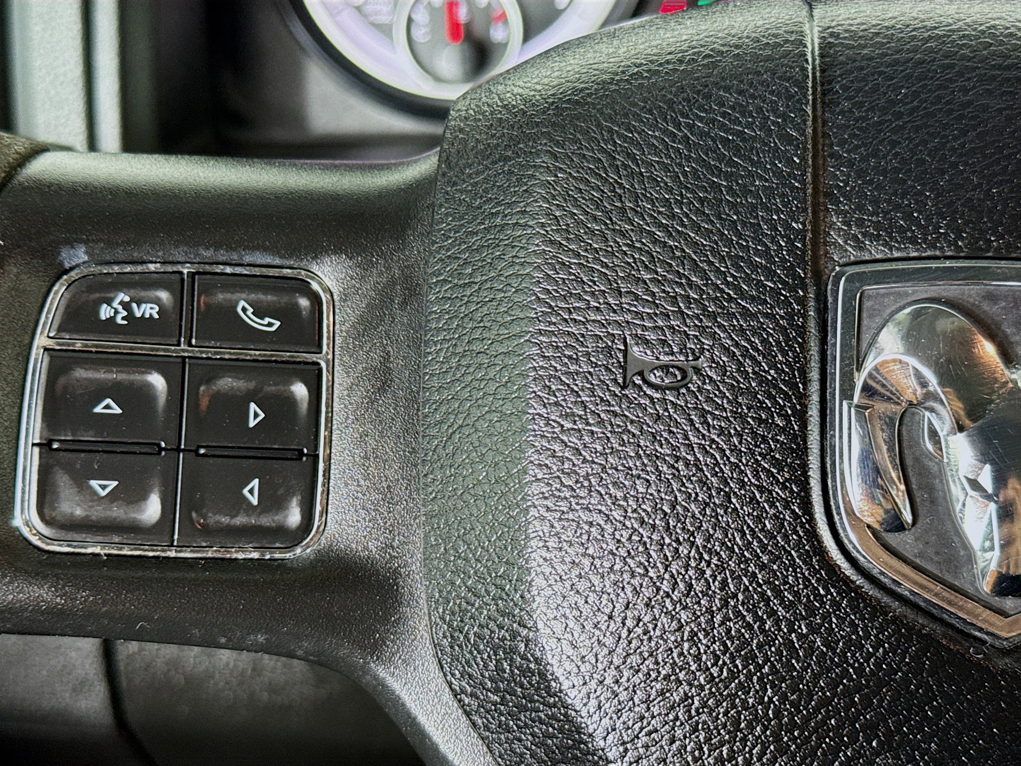 Used 2019 RAM 1500 Classic SLT RWD image 13