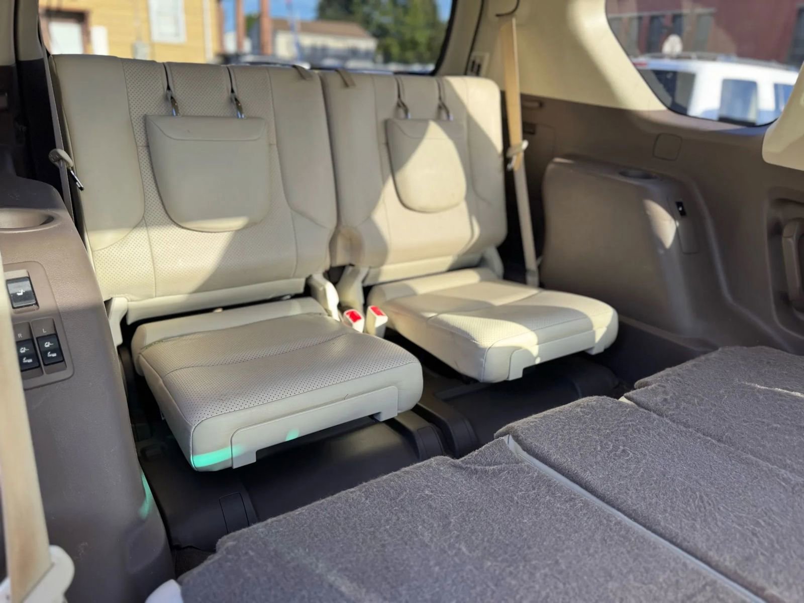 Used 2011 Lexus GX 460 image 12