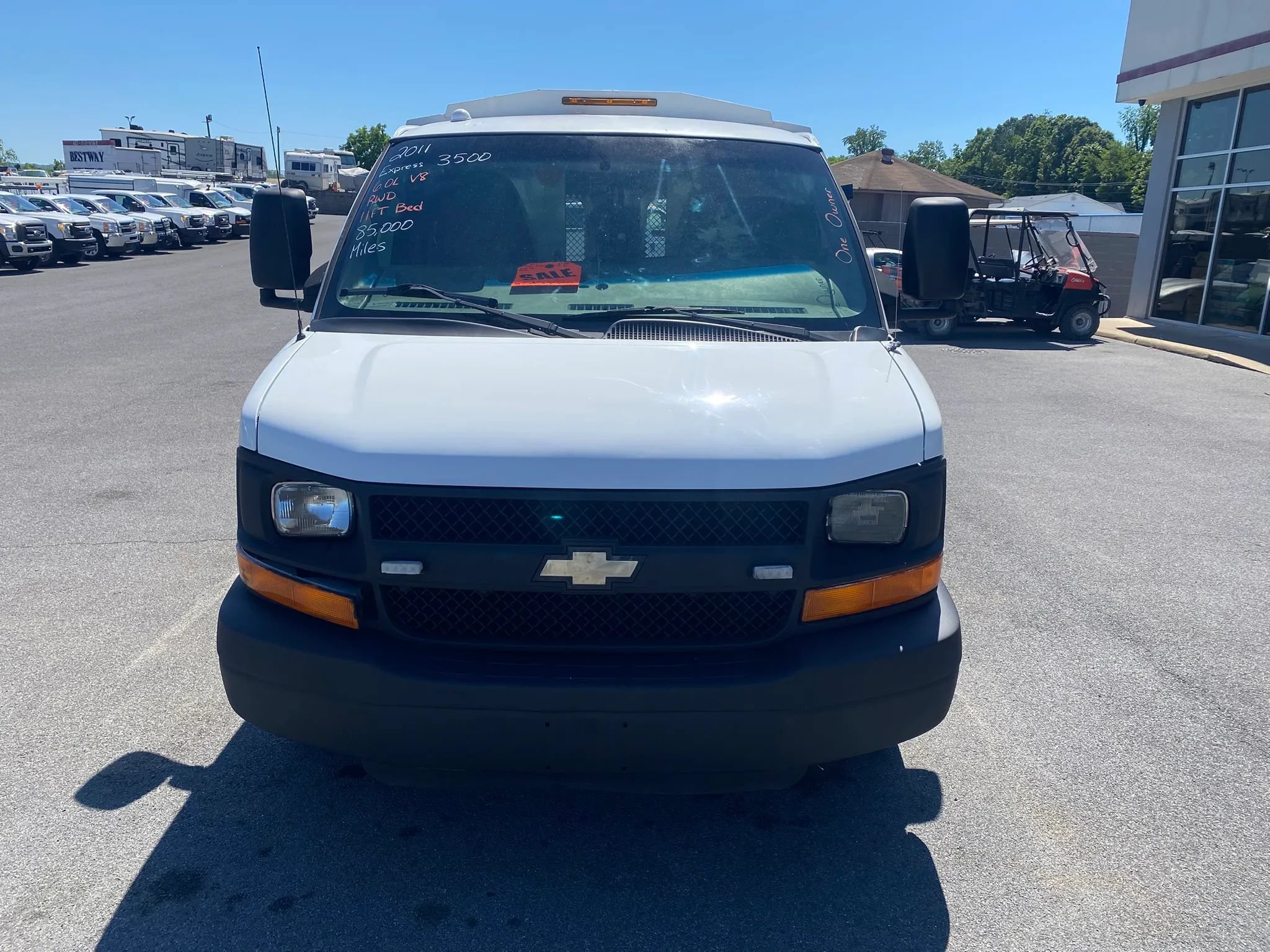 Used 2011 Chevrolet Express 3500 RWD image 2
