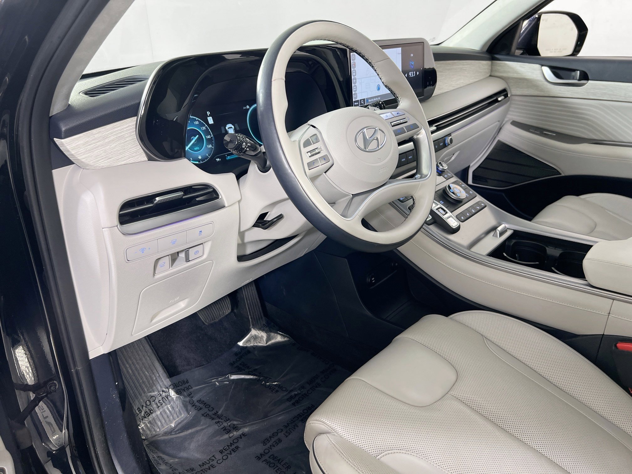 Used 2023 Hyundai Palisade Calligraphy image 9