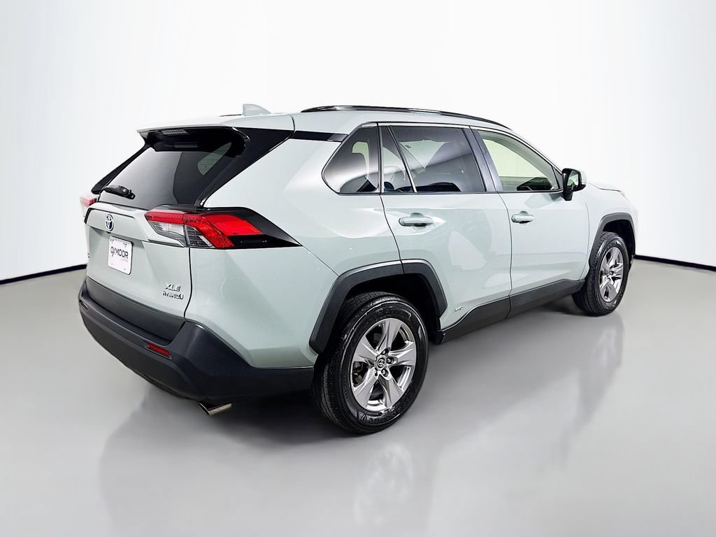 Used 2023 Toyota RAV4 XLE AWD/4WD image 8