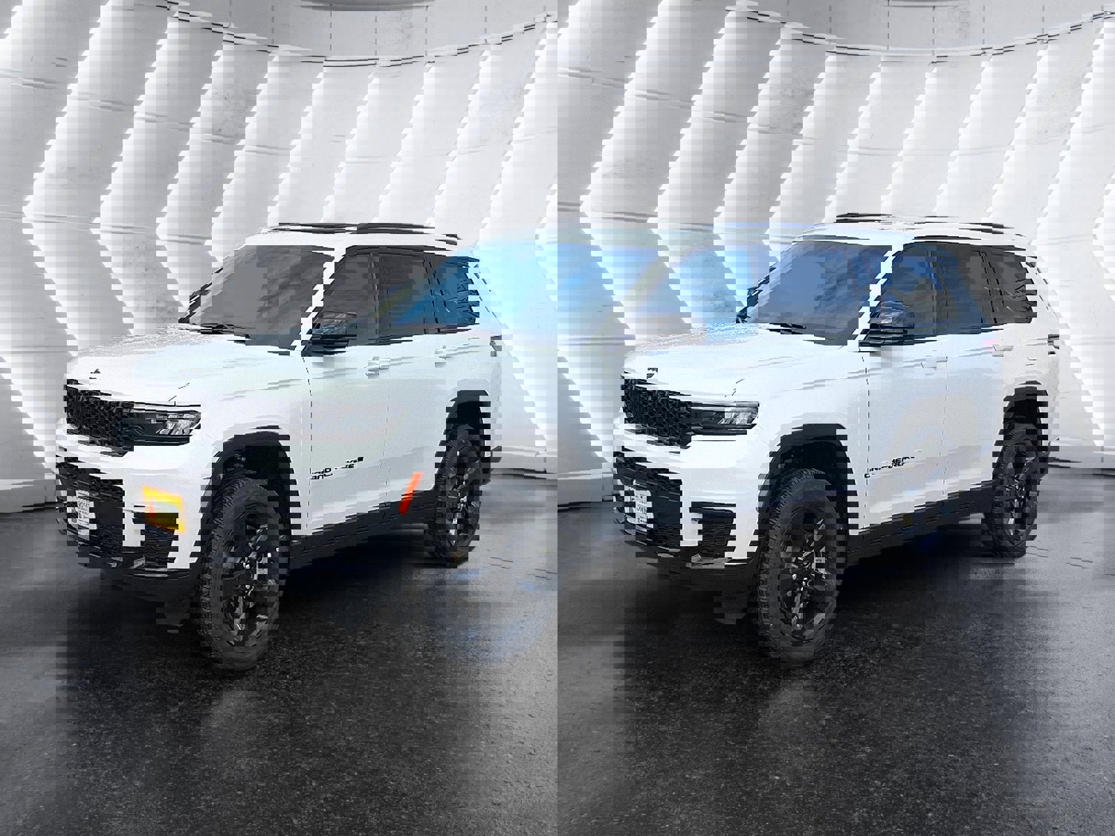 New 2025 Jeep Grand Cherokee L Altitude image 2
