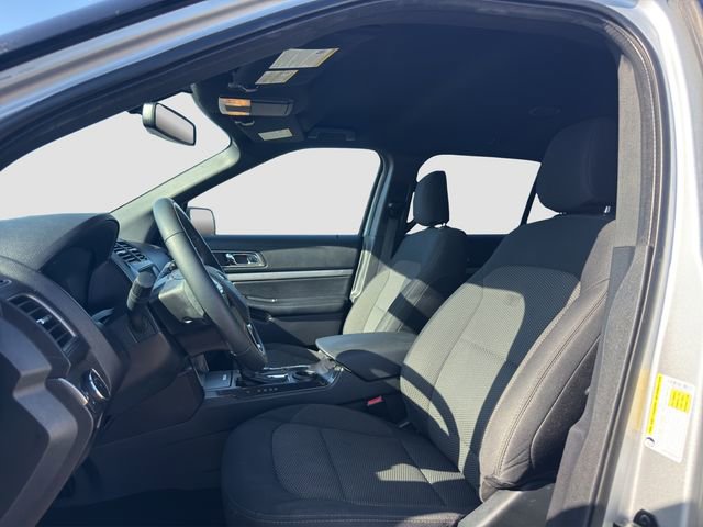 Used 2019 Ford Explorer XLT w/ Equipment Group 201A image 9