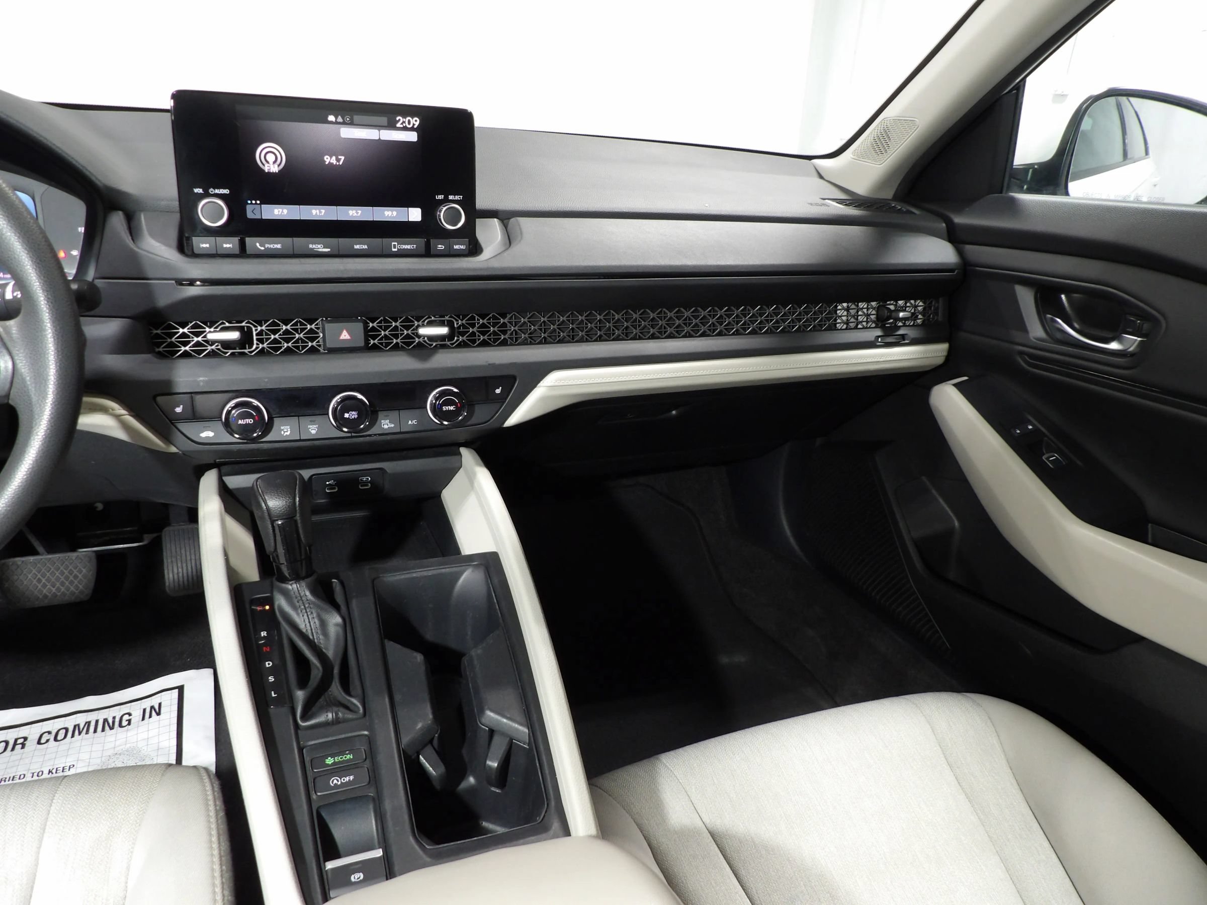 Used 2023 Honda Accord EX image 15