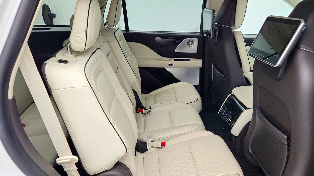 Used 2020 Lincoln Aviator Black Label w/ Dynamic Handling Package AWD/4WD image 25