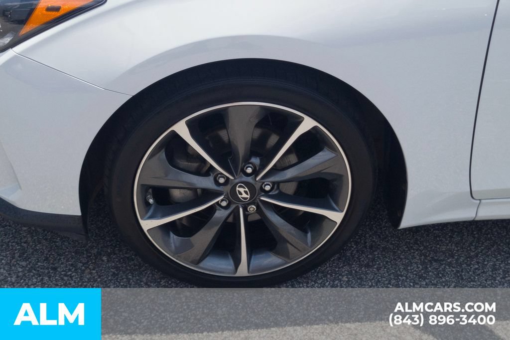 Used 2019 Hyundai Veloster 2.0 Premium FWD image 12