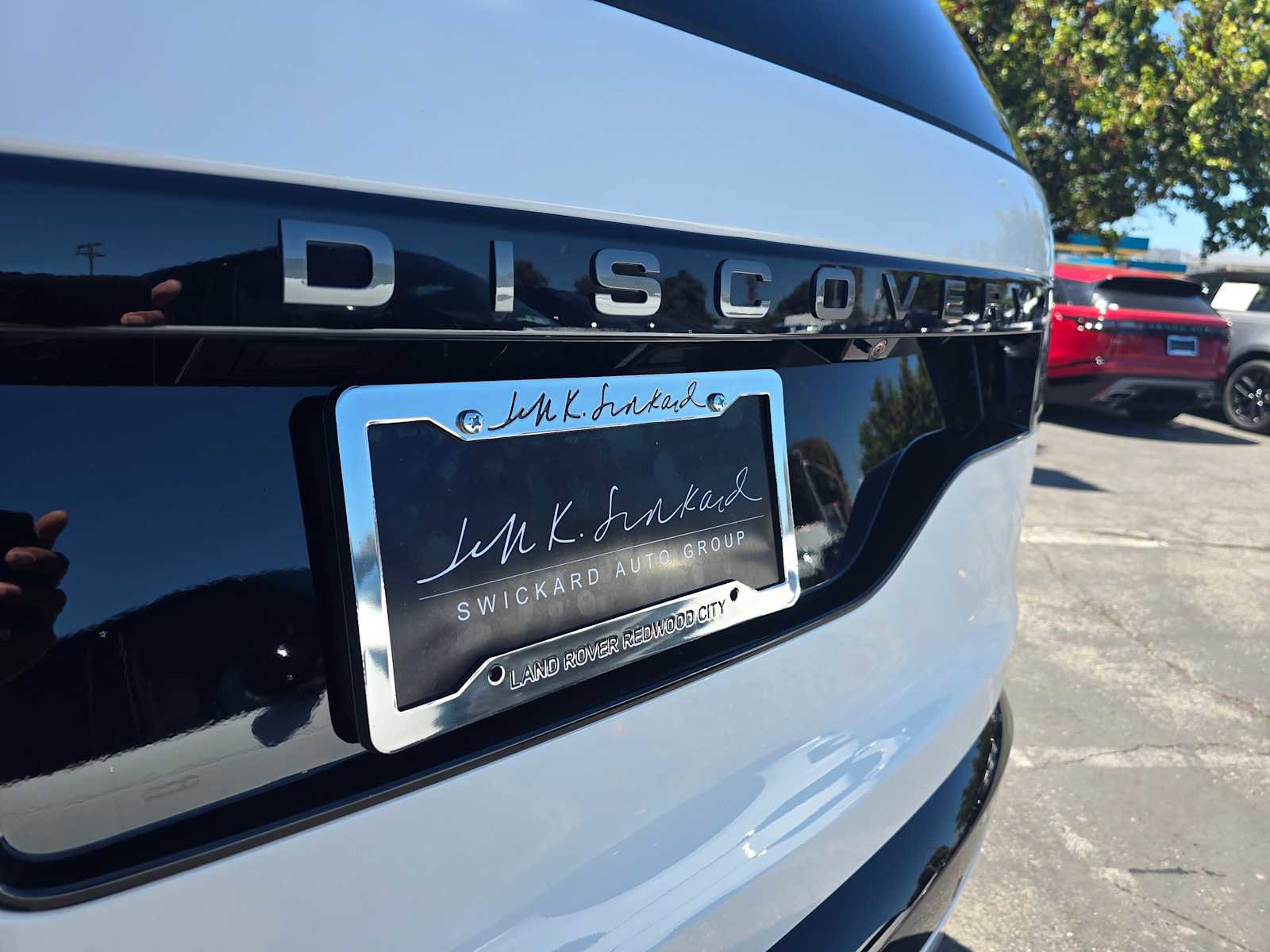 Certified 2025 Land Rover Discovery Dynamic SE image 16