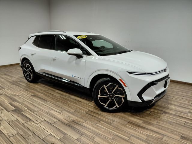 Used 2025 Chevrolet Equinox EV LT w/ Convenience Package image 13