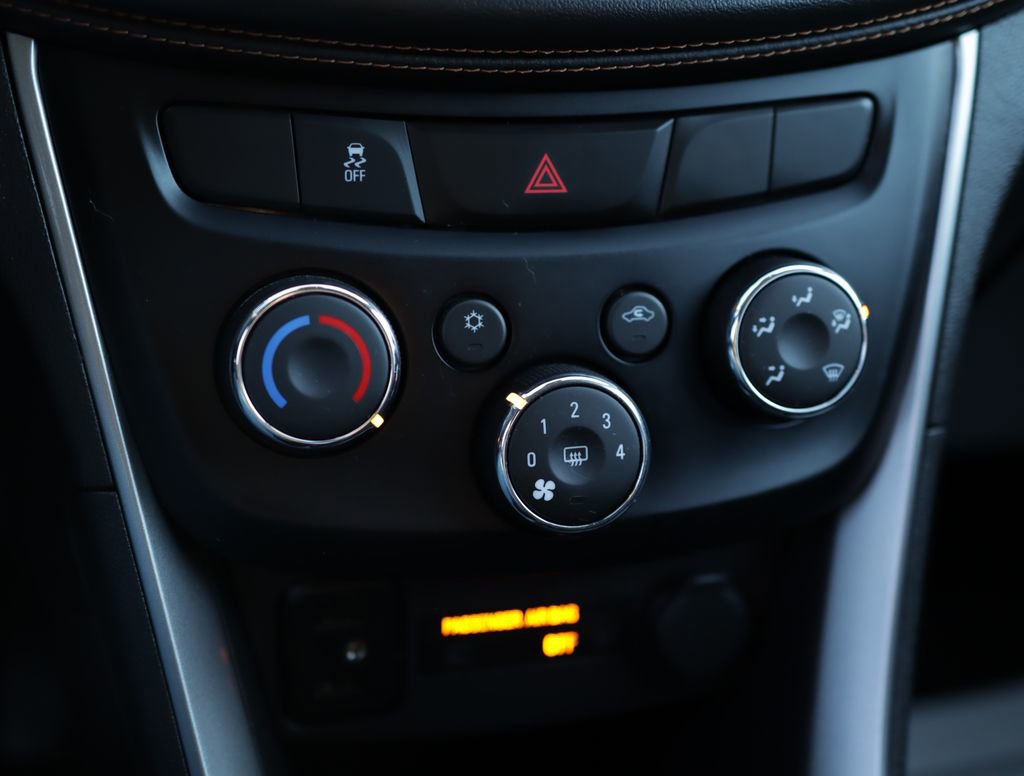 Used 2019 Chevrolet Trax LT w/ Driver Confidence Package image 15