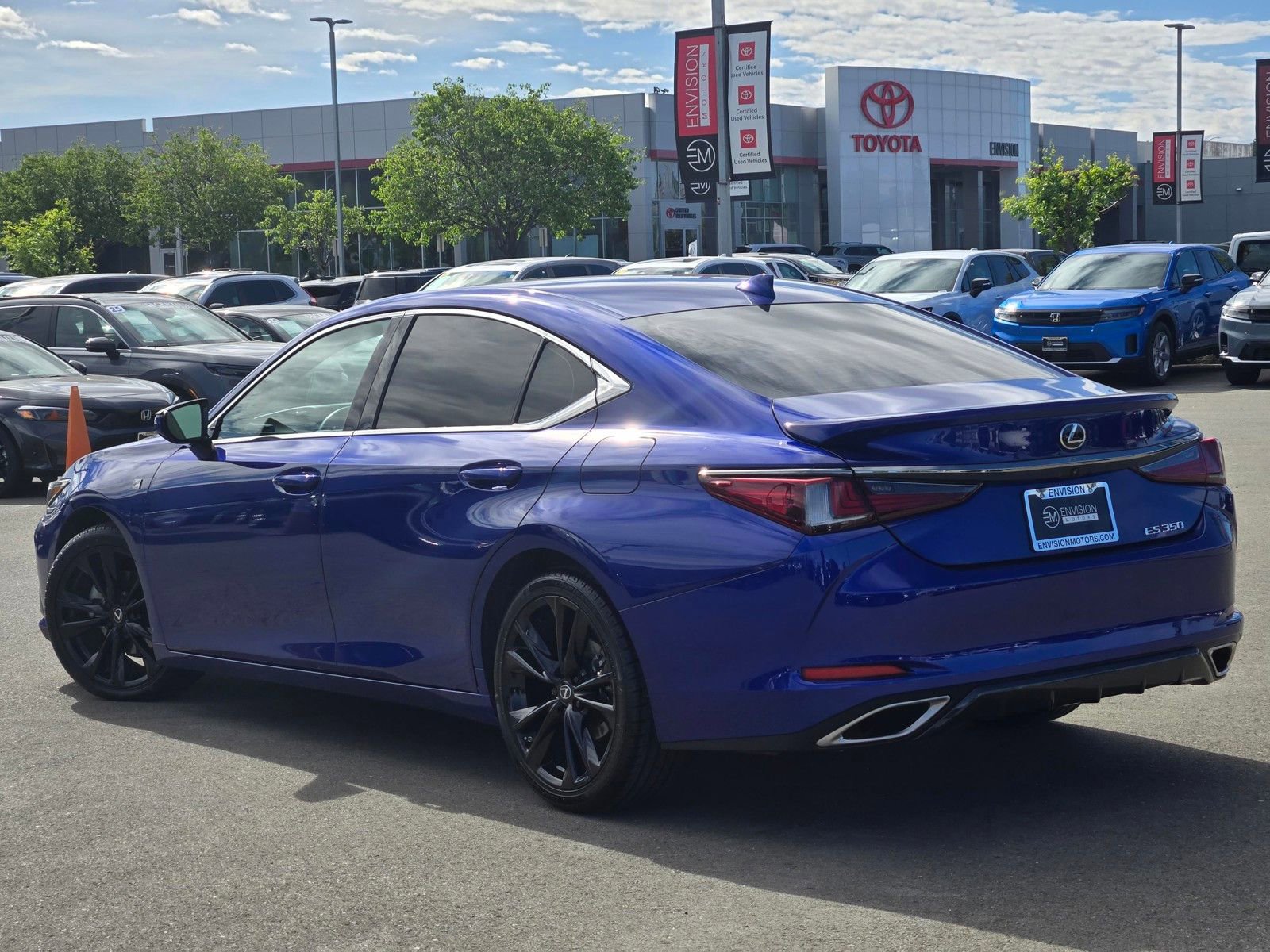 Used 2022 Lexus ES 350 F Sport w/ Accessory Package FWD image 5