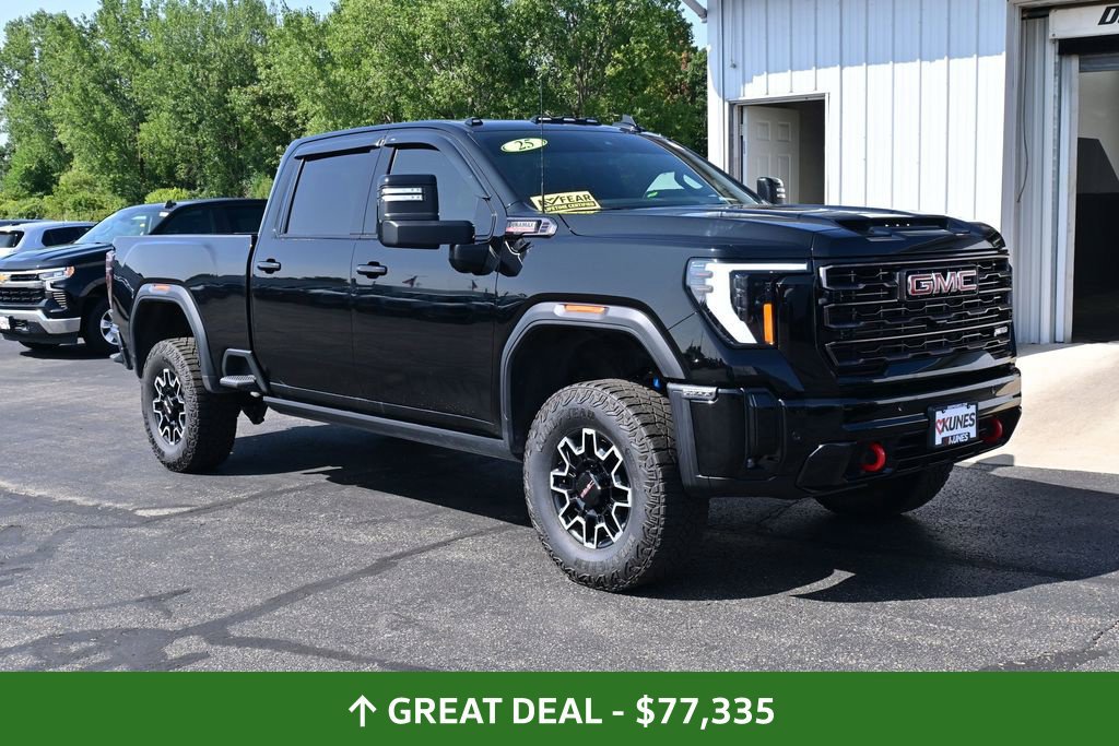 Used 2025 GMC Sierra 2500 AT4X AWD/4WD image 4