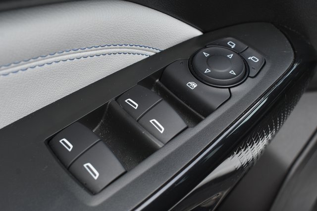 Used 2025 Chevrolet Trax LT w/ LT Convenience Package image 15