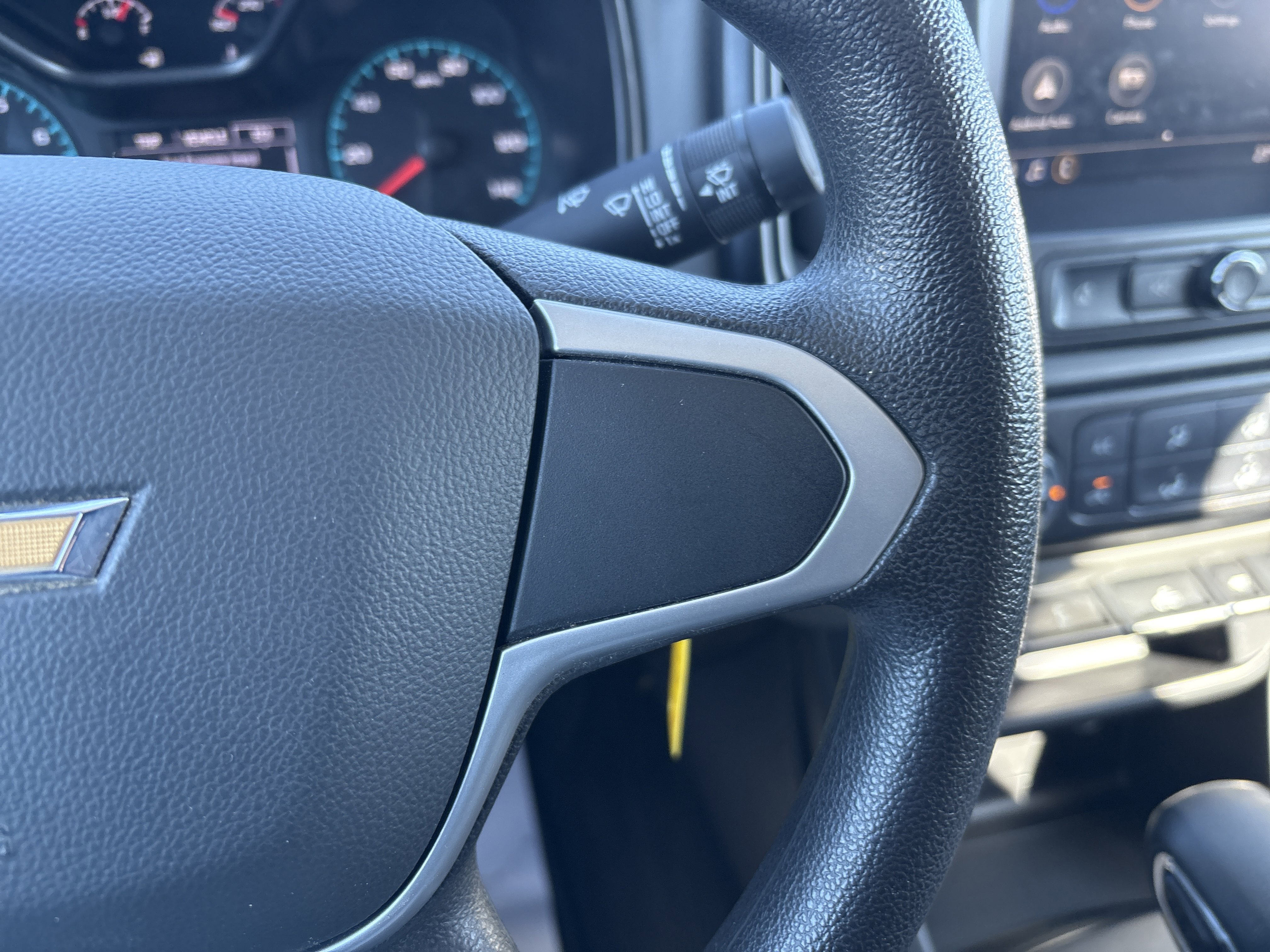 Used 2022 Chevrolet Colorado W/T w/ WT Convenience Package image 19