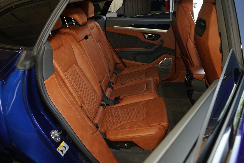 Used 2019 Lamborghini Urus image 23