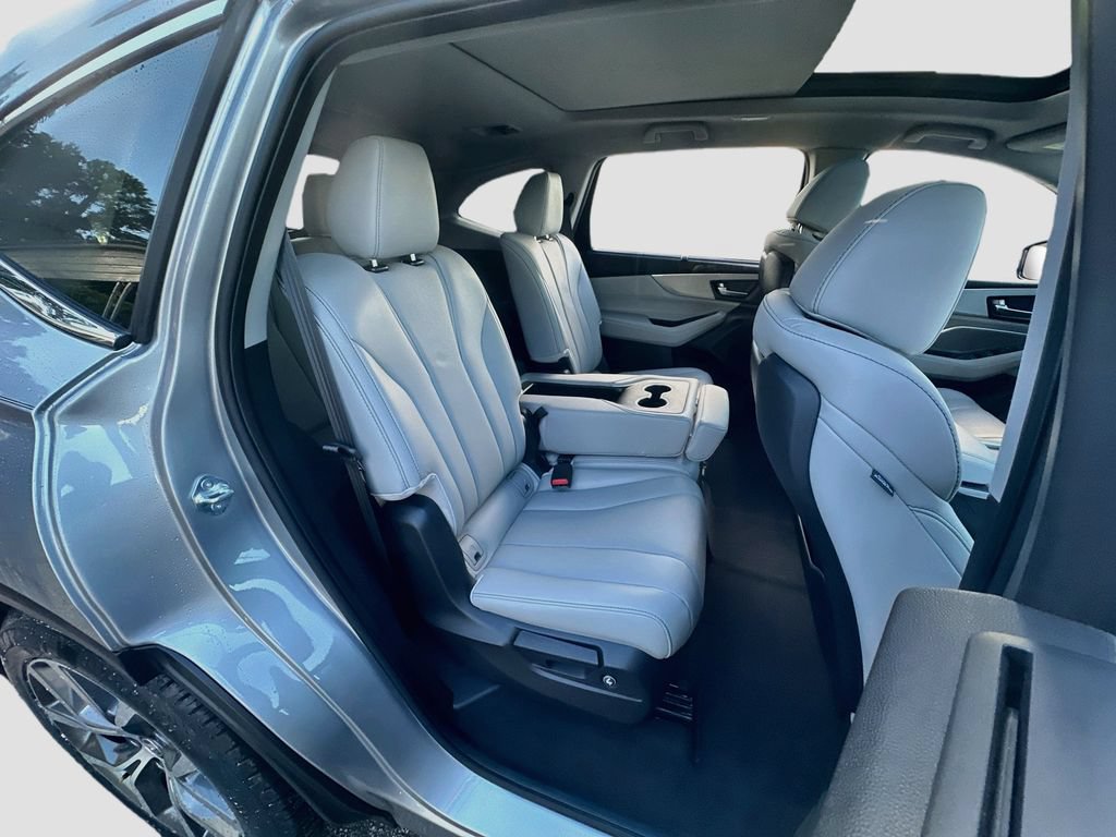 Used 2023 Acura MDX w/ Technology Package FWD image 29