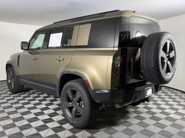 Certified 2025 Land Rover Defender 110 S AWD/4WD image 4