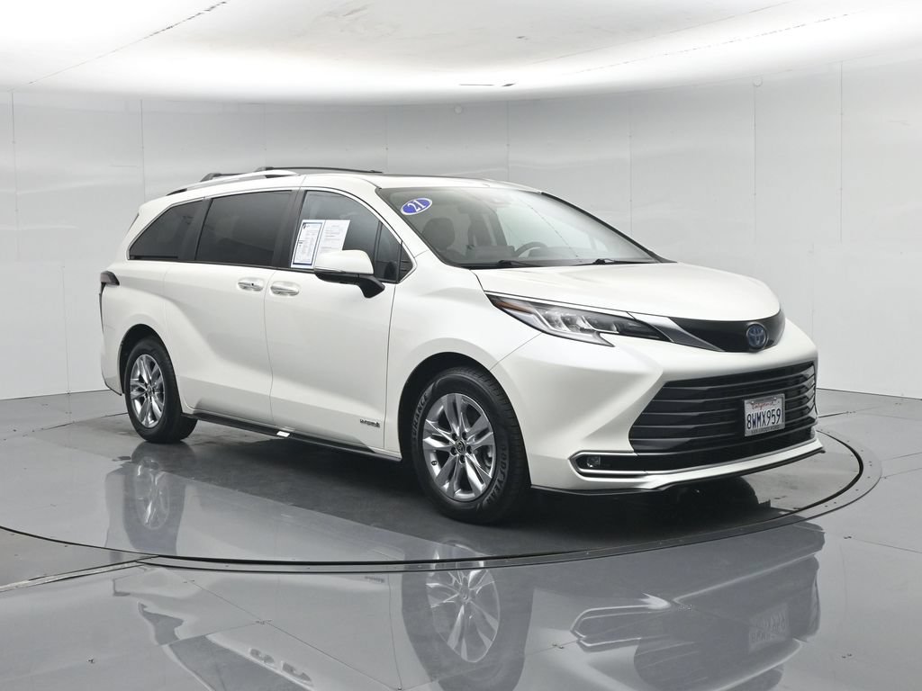 Used 2021 Toyota Sienna Limited FWD image 60