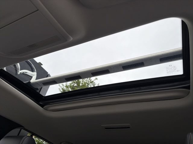 Certified 2024 MAZDA CX-90 Plug-In Hybrid w/ Preferred AWD/4WD image 21