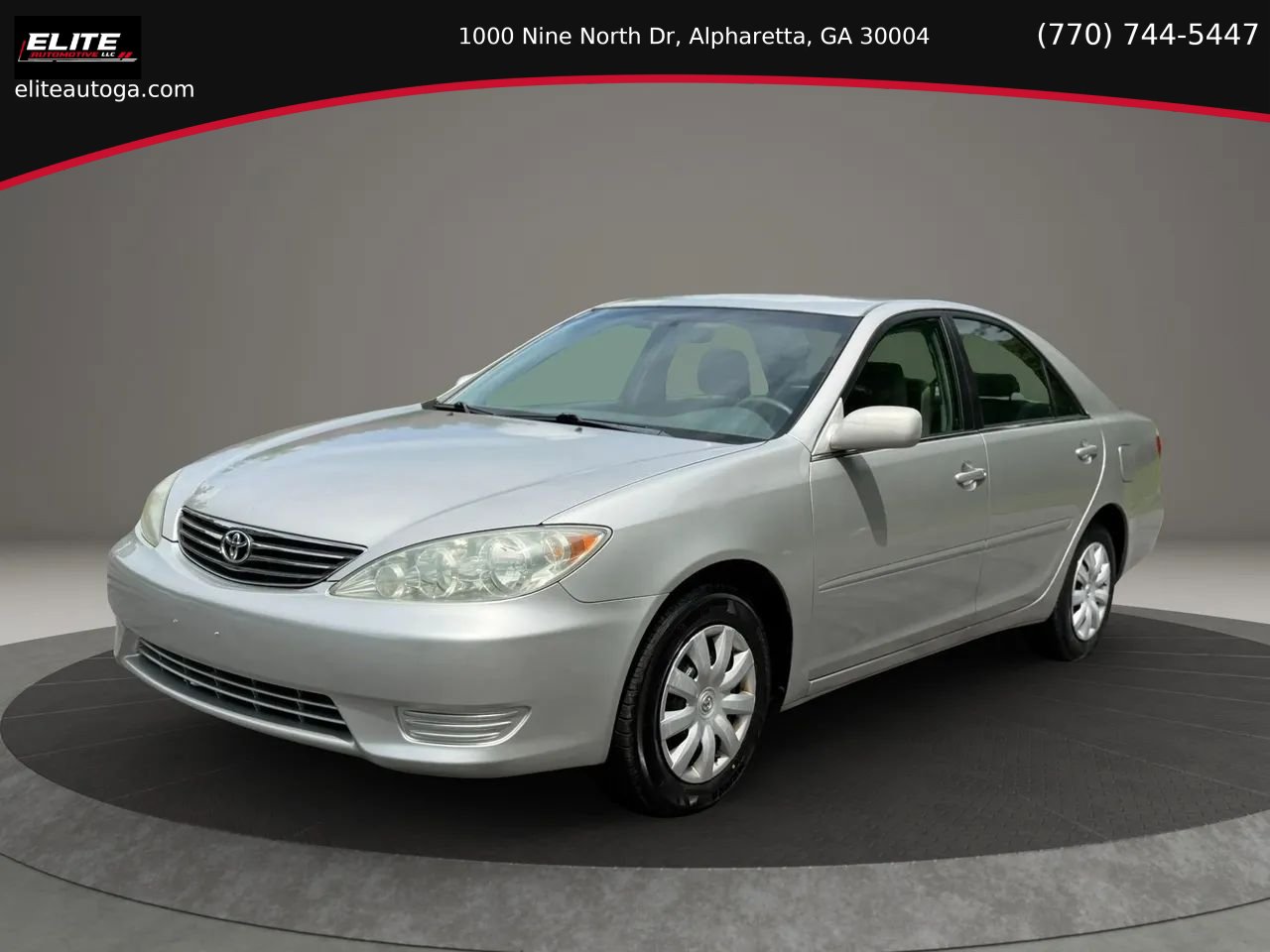 Used 2005 Toyota Camry LE FWD image 1
