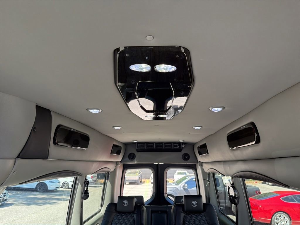 Used 2024 Mercedes-Benz Sprinter 3500 image 37