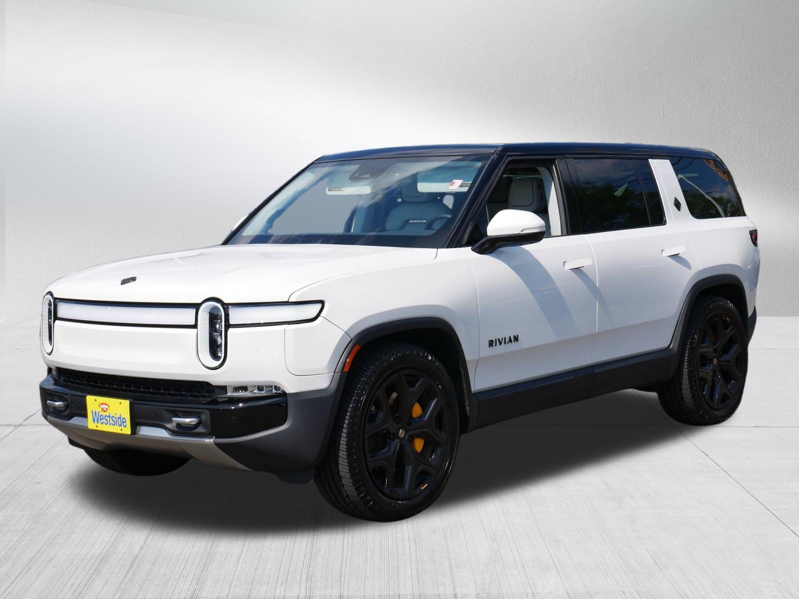 Used 2023 Rivian R1S Adventure AWD/4WD image 3