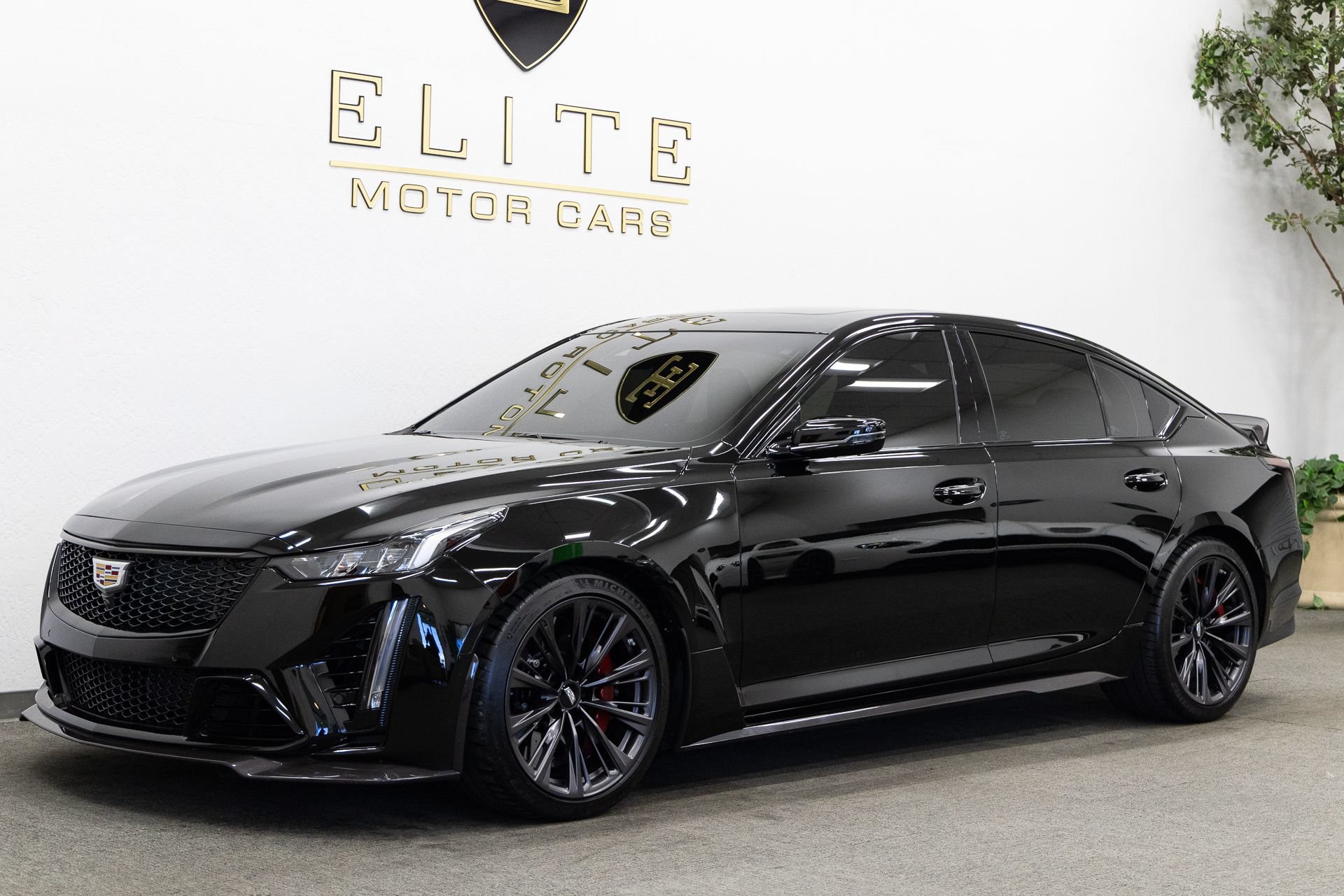 Used 2023 Cadillac CT5 V Blackwing w/ Carbon Fiber Package 2 RWD image 1