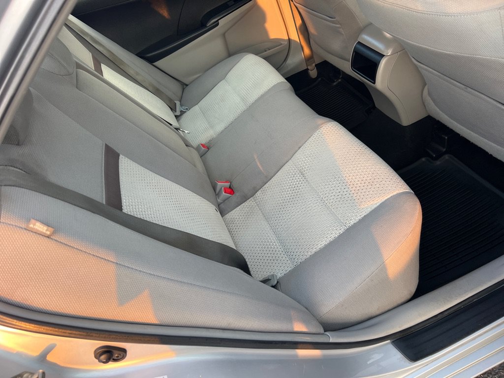 Used 2014 Toyota Camry FWD image 15