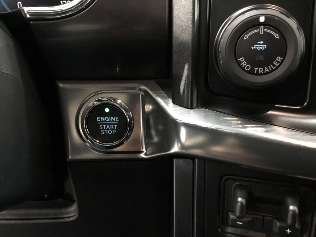 Used 2023 Ford F150 Lariat w/ Equipment Group 502A High image 28