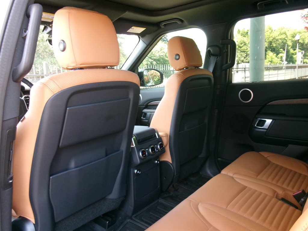 Used 2020 Land Rover Discovery HSE AWD/4WD image 33