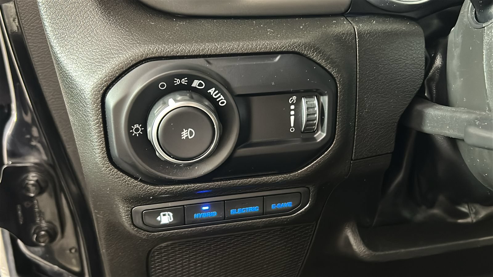 Used 2023 Jeep Wrangler Unlimited w/ Safety Group AWD/4WD image 23