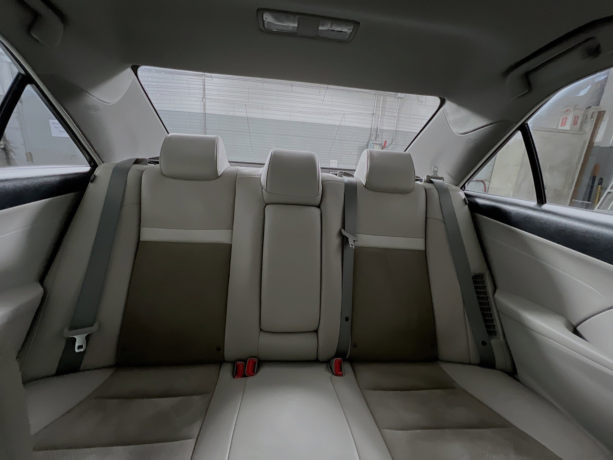 Used 2014 Toyota Camry XLE w/ Leather Package FWD image 33