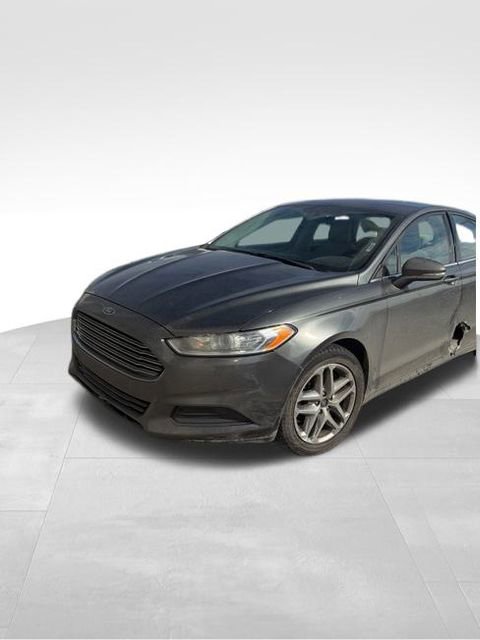 Used 2016 Ford Fusion SE image 2