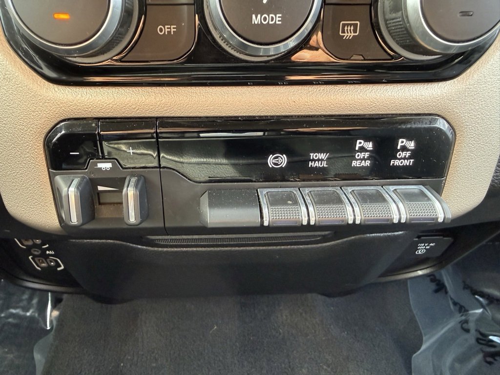 Used 2020 RAM 2500 Laramie image 14