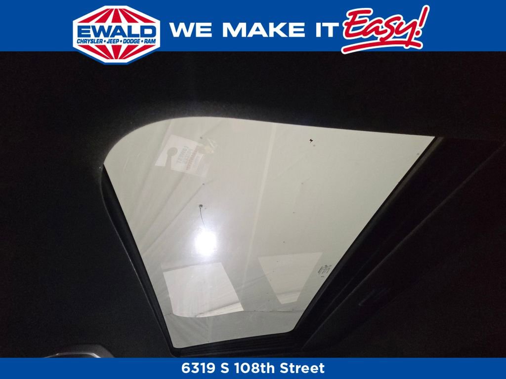 New 2025 Jeep Grand Cherokee L Altitude image 11