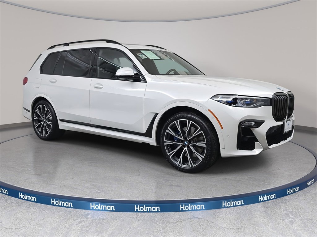 Used 2021 BMW X7 M50i w/ Executive Package image 4