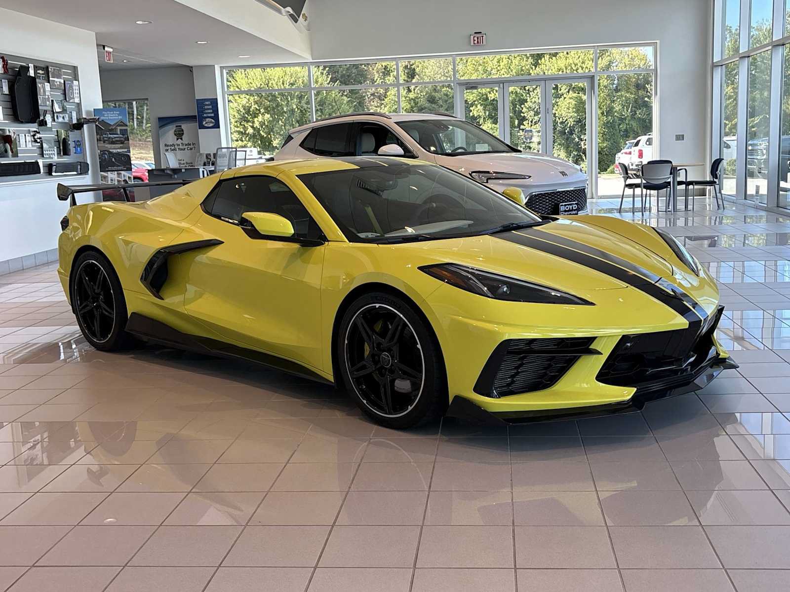 Used 2021 Chevrolet Corvette Stingray Premium Conv w/ Z51 Performance Package RWD image 4