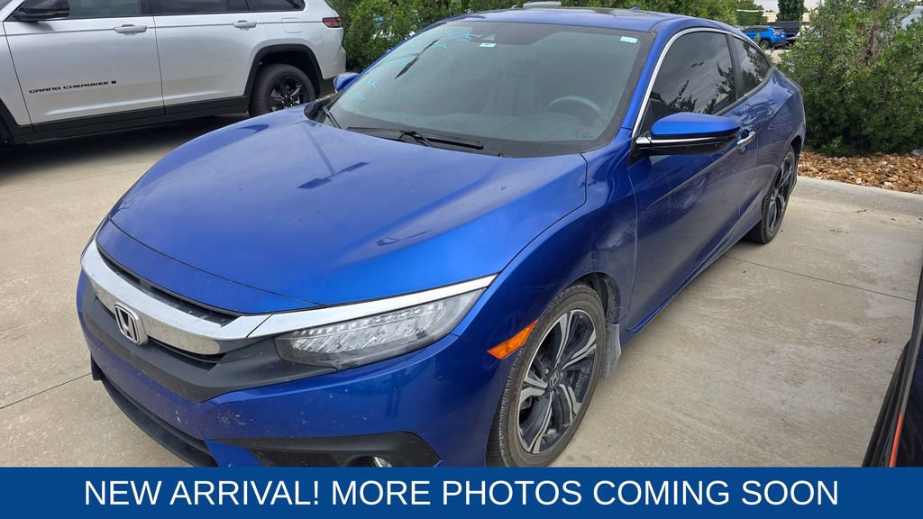 Used 2018 Honda Civic Touring image 1