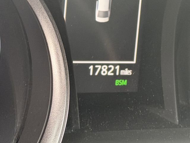 Used 2023 Toyota Camry SE w/ Convenience Package image 9