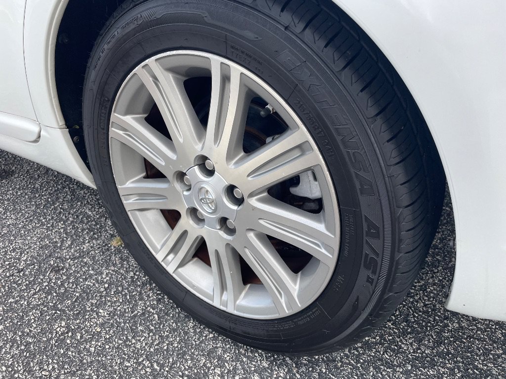 Used 2008 Toyota Avalon Limited FWD image 11