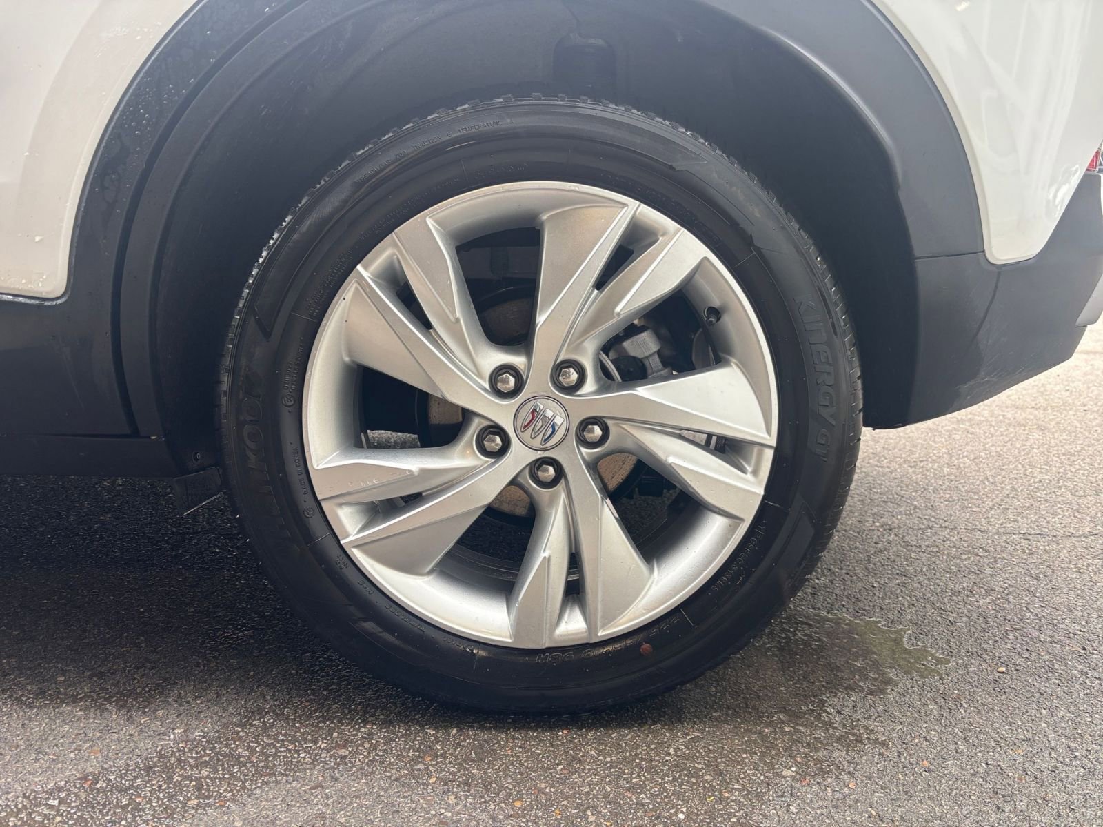 Used 2025 Buick Encore GX Preferred AWD/4WD image 30